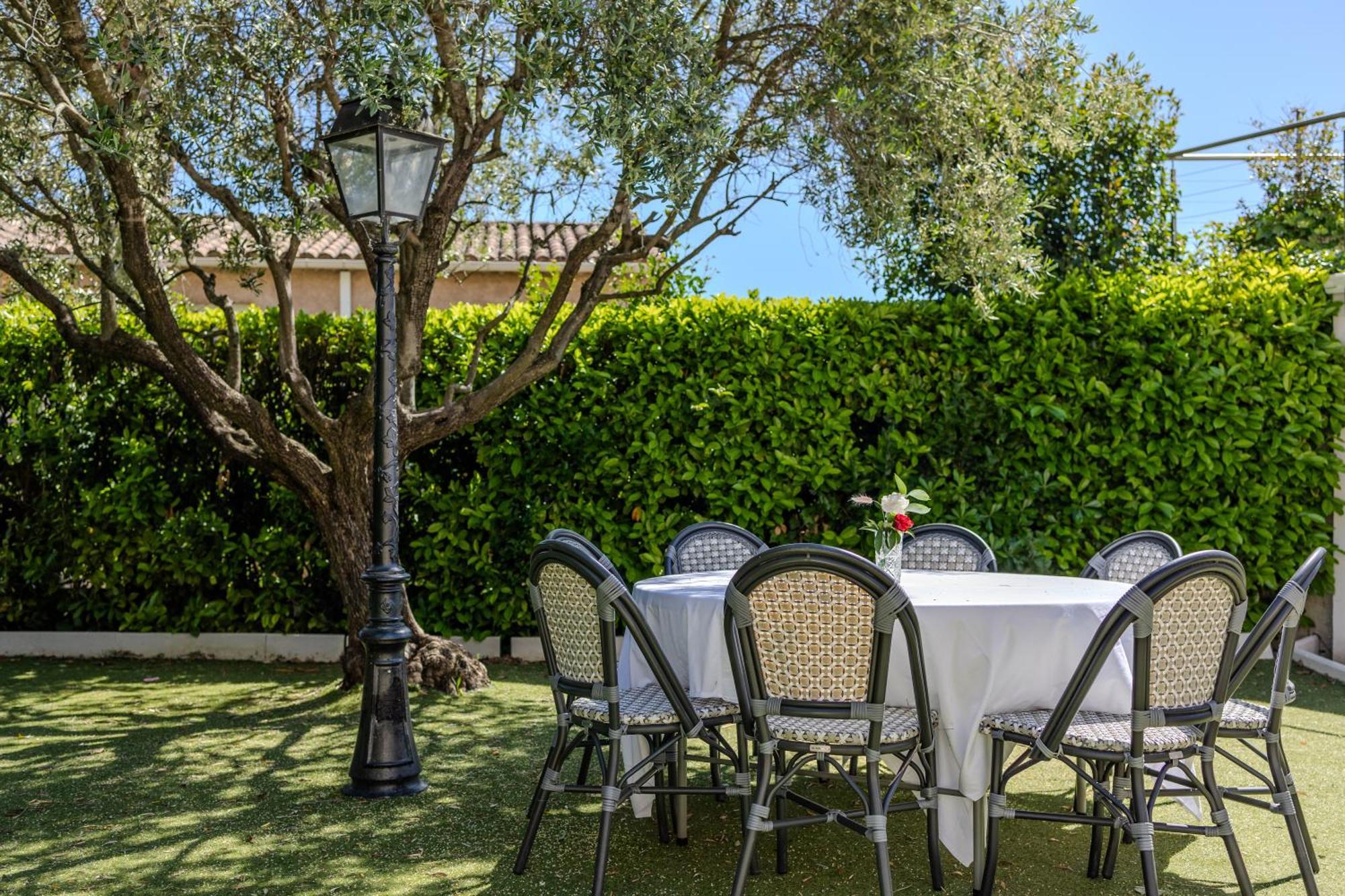 Hotel & Restaurant Perla Riviera Villeneuve-Loubet Exteriér fotografie